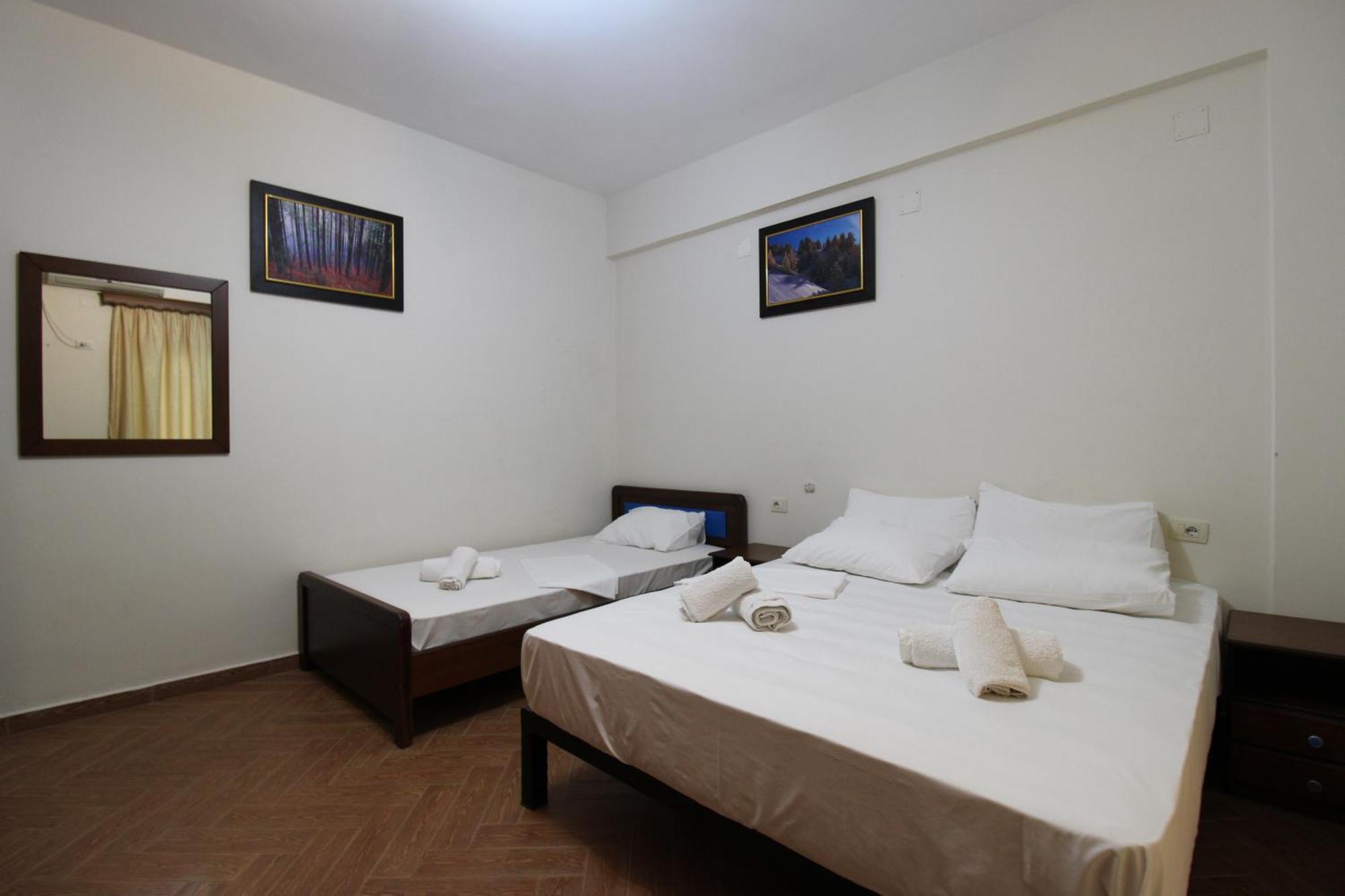 Garden Dhesara Apartment Ksamil